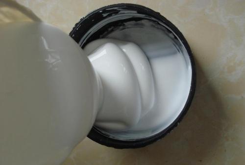 白乳膠可以刷墻嗎？白乳膠可以粘什么？