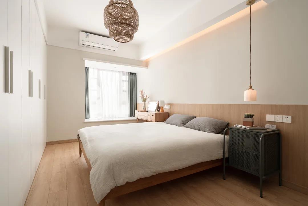 室內(nèi)軟裝設(shè)計(jì)后家具油漆味大怎么辦?